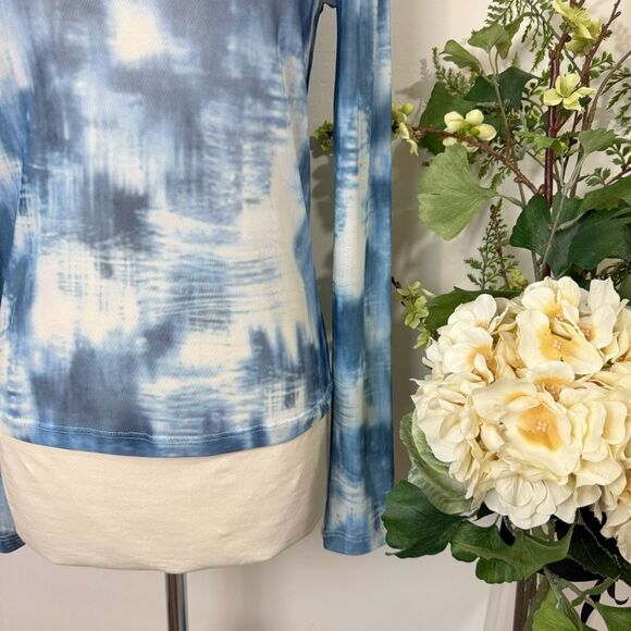 Noisy May Blue Cloud Mesh Mock Neck Top | Large - Picture 3 of 10